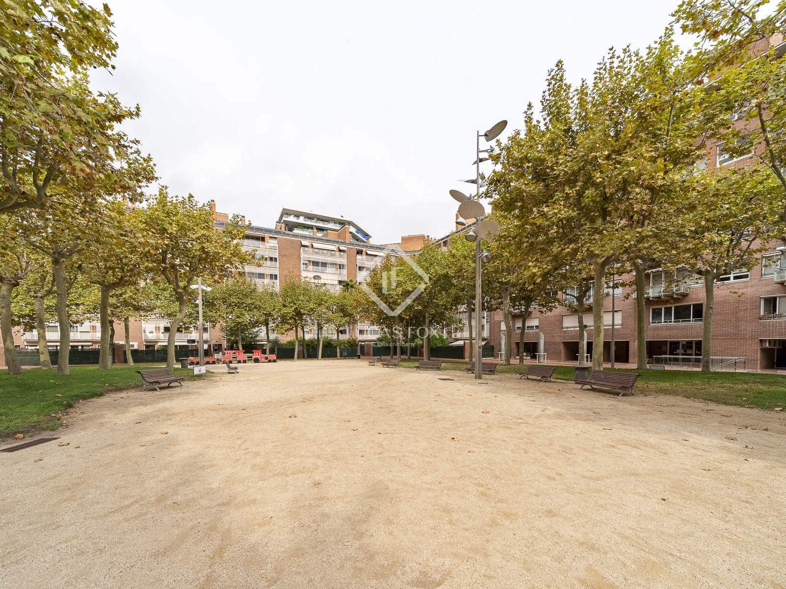 2 makuuhuone Huoneisto myytävänä paikassa Barcelona kaupunki mukana 
autotalli - 570 000 € (Ref: 9306966)