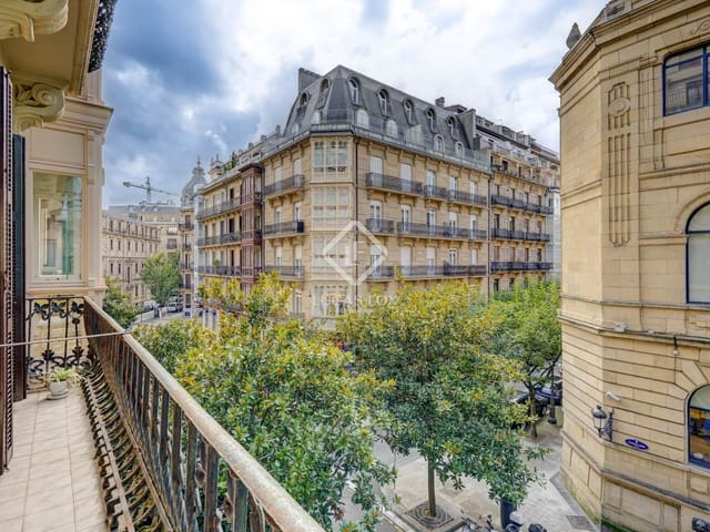 3 slaapkamer Appartement te koop in Donostia-San Sebastián - € 1.195.000 (Ref: 9307242)