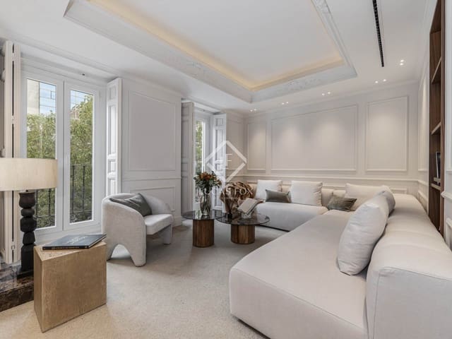 3 slaapkamer Appartement te koop in Almagro, Madrid stad - € 1.650.000 (Ref: 9309021)