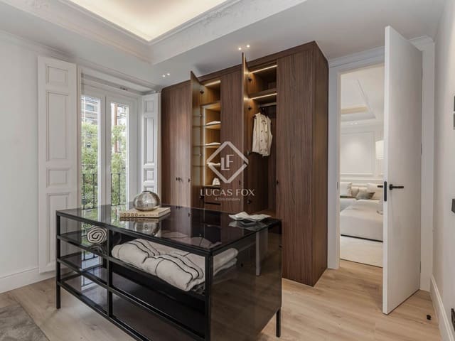 3 slaapkamer Appartement te koop in Almagro, Madrid stad - € 1.650.000 (Ref: 9309021)