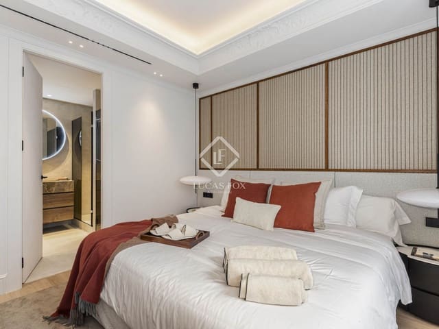 3 slaapkamer Appartement te koop in Almagro, Madrid stad - € 1.650.000 (Ref: 9309021)