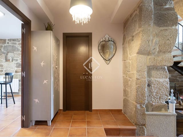 5 bedroom Villa for sale in Cerdedo-Cotobade with garage - € 435,000 (Ref: 9309163)