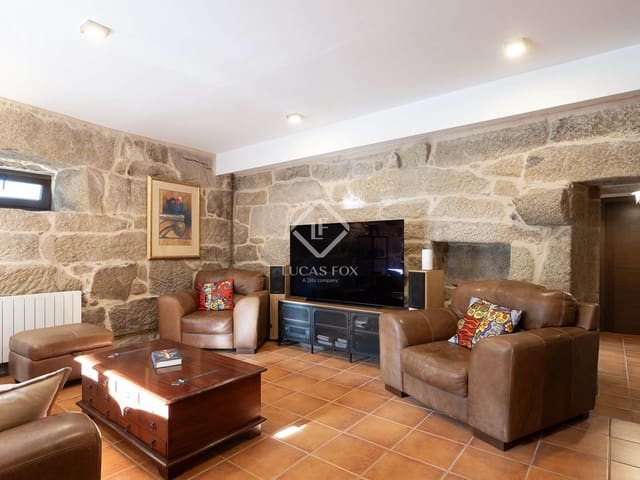 5 bedroom Villa for sale in Cerdedo-Cotobade with garage - € 435,000 (Ref: 9309163)