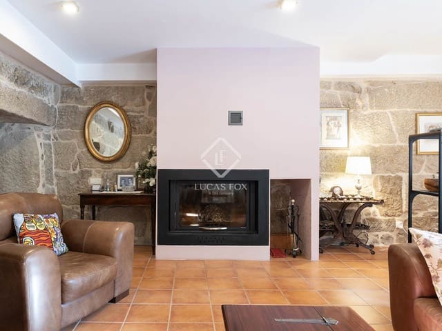 5 bedroom Villa for sale in Cerdedo-Cotobade with garage - € 435,000 (Ref: 9309163)