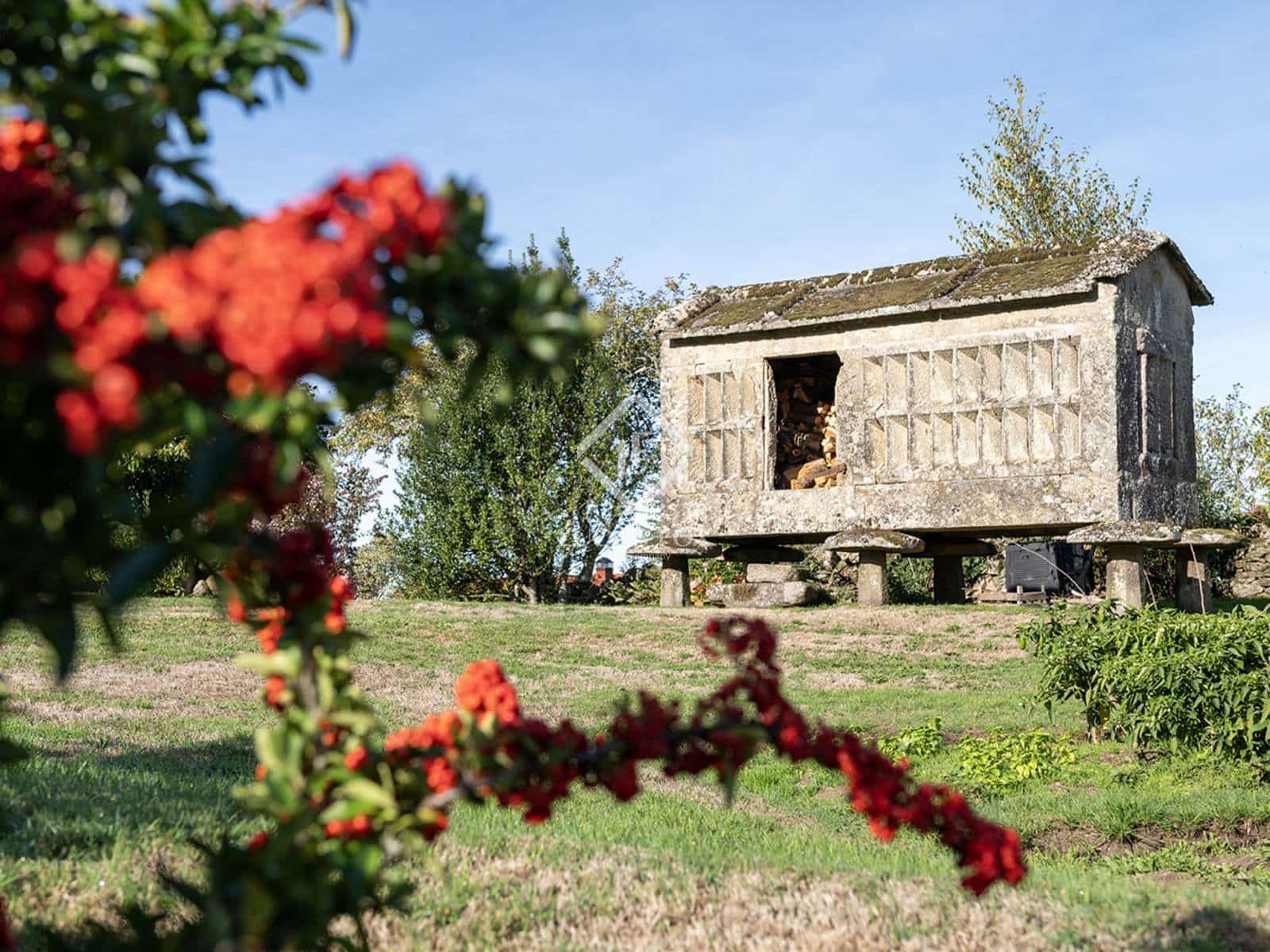 5 slaapkamer Villa te koop in Cerdedo-Cotobade met garage - € 435.000 (Ref: 9309163)