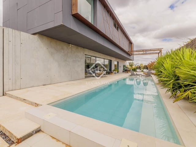 6 bedroom Villa for sale in Boadilla del Monte with pool garage - € 2,395,000 (Ref: 9311920)