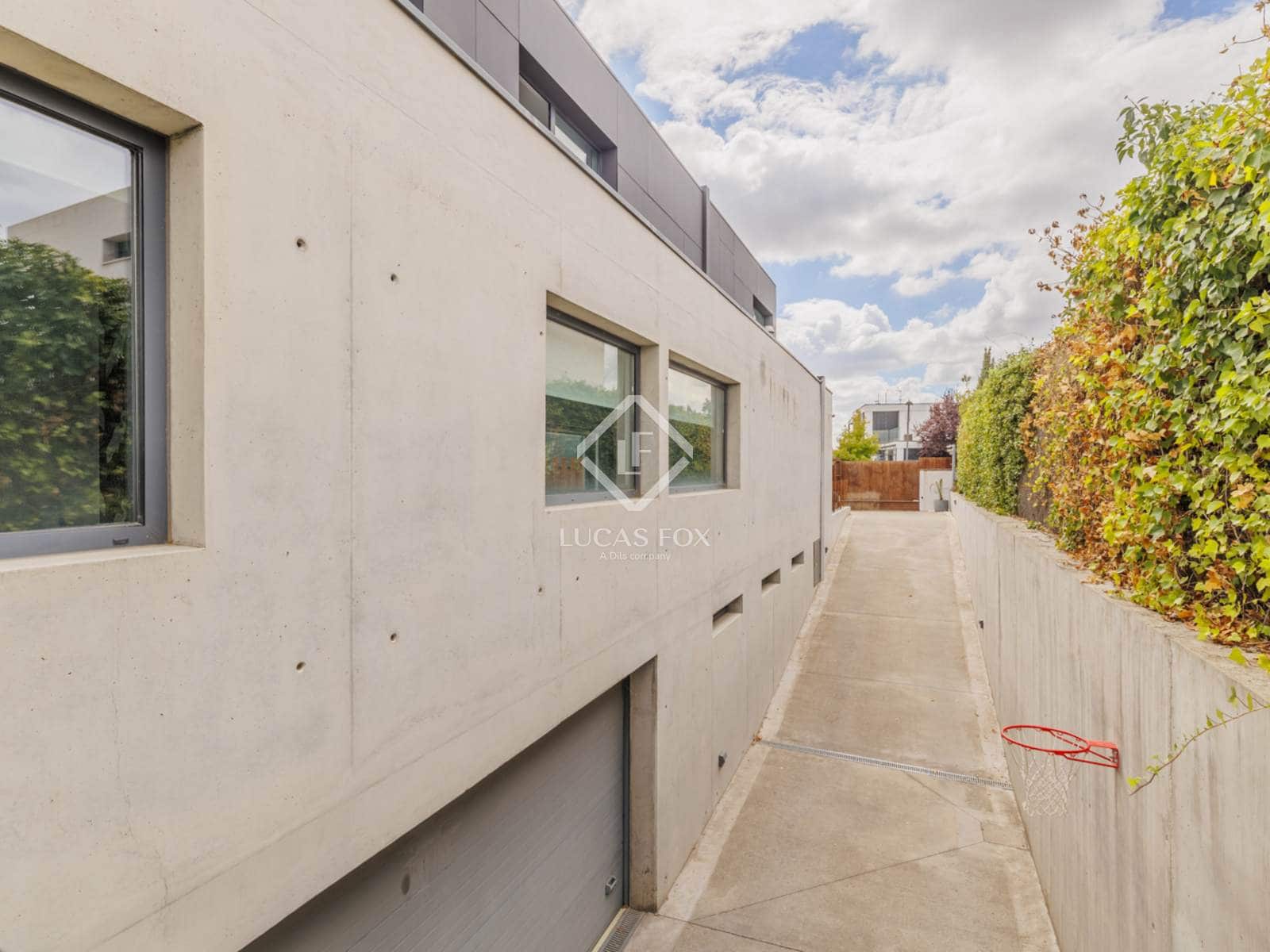 6 makuuhuone Huvila myytävänä paikassa Boadilla del Monte mukana uima-altaan 
autotalli - 2 395 000 € (Ref: 9311920)