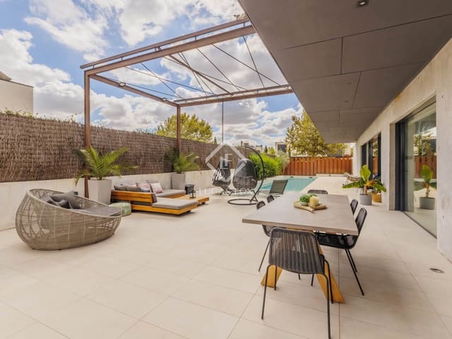 6 bedroom Villa for sale in Boadilla del Monte with pool garage - € 2,395,000 (Ref: 9311920)