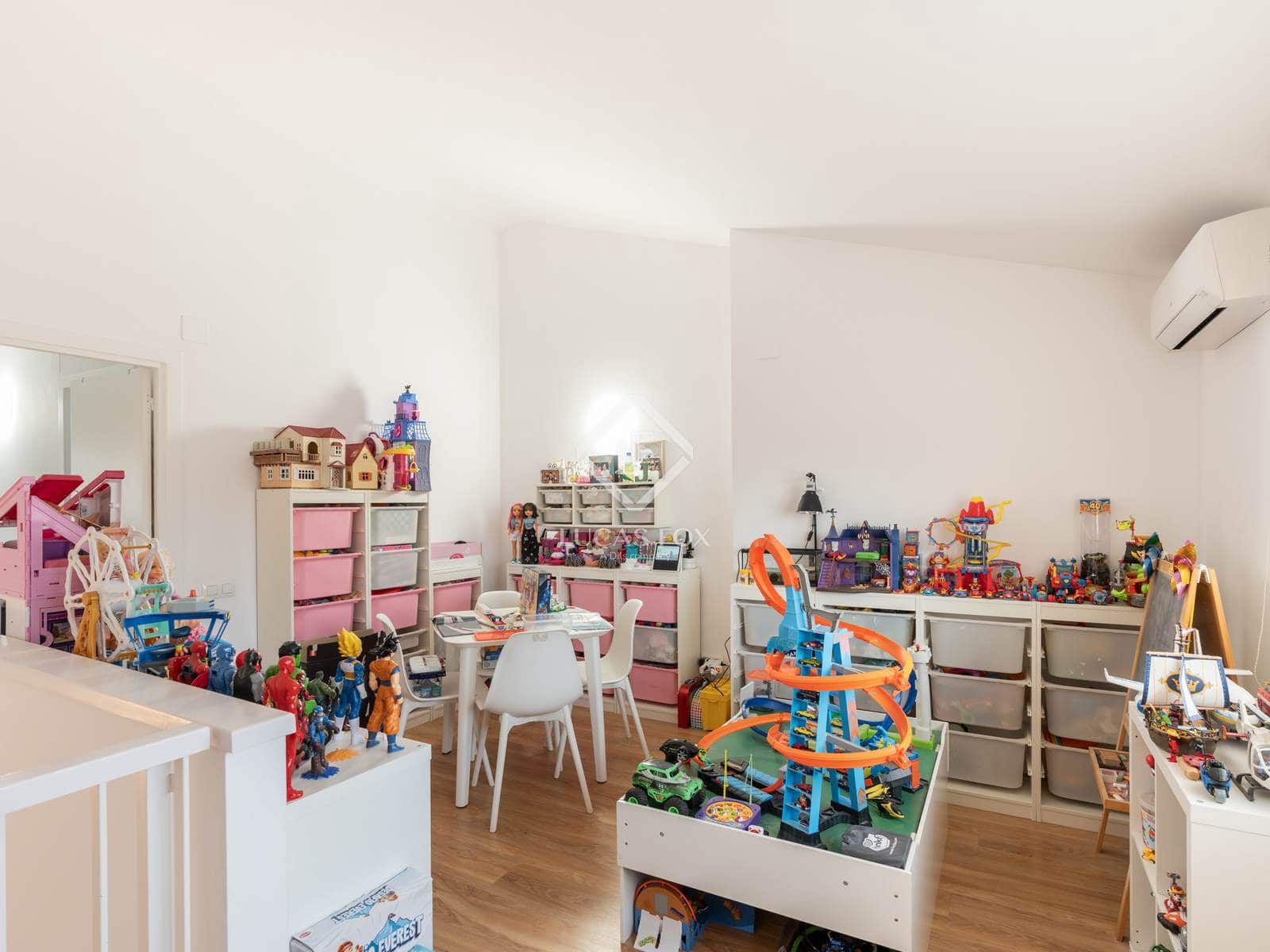 5 makuuhuone Huvila myytävänä paikassa Mira-Sol mukana 
autotalli - 1 200 000 € (Ref: 9312107)