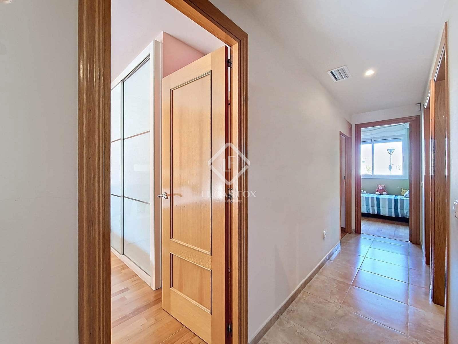 4 makuuhuone Huoneisto myytävänä paikassa Cubelles mukana uima-altaan 
autotalli - 455 000 € (Ref: 9312108)