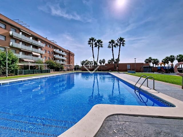 4 quarto Apartamento para venda em Cubelles com piscina garagem - 455 000 € (Ref: 9312108)