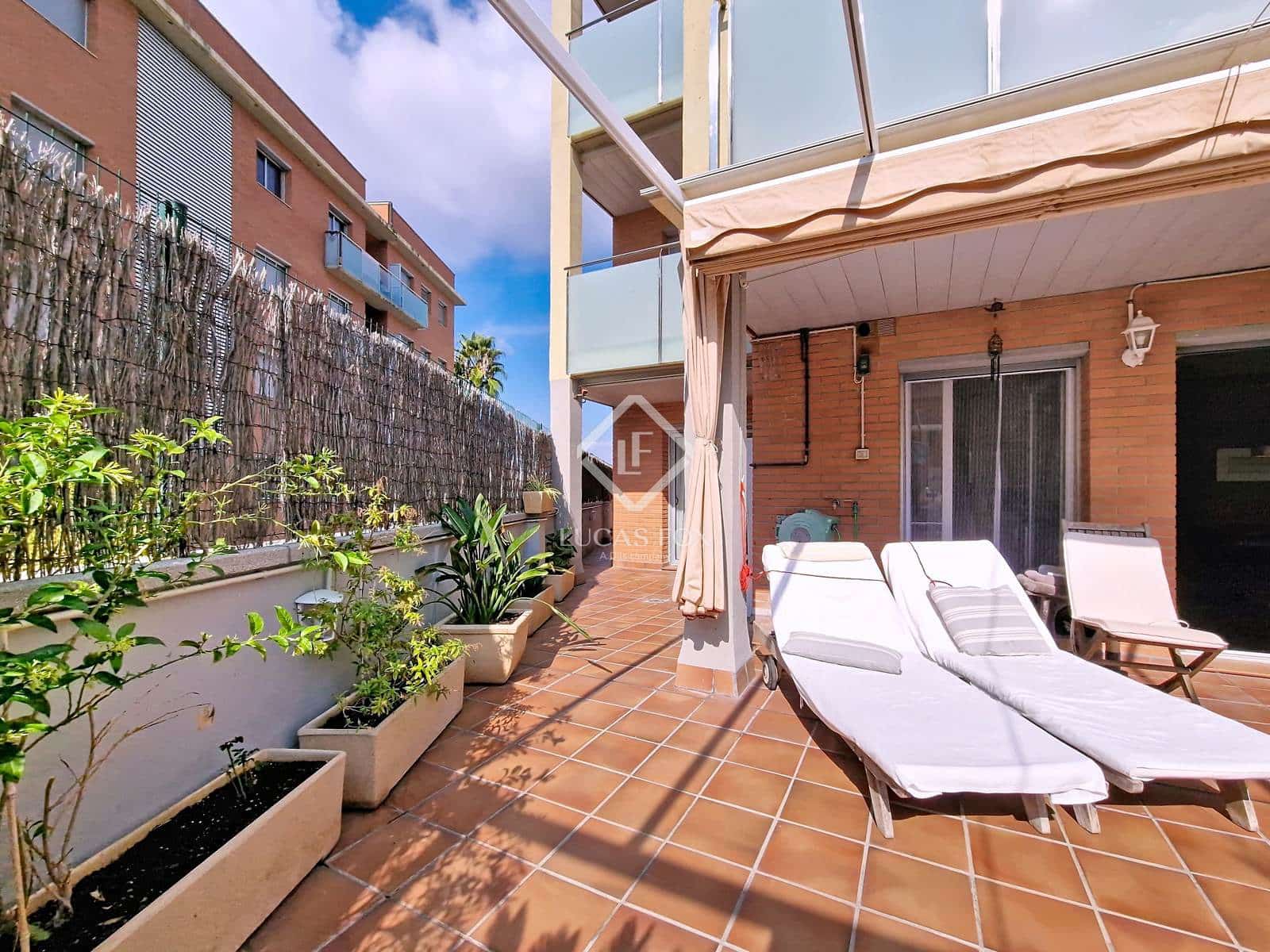 4 makuuhuone Huoneisto myytävänä paikassa Cubelles mukana uima-altaan 
autotalli - 455 000 € (Ref: 9312108)