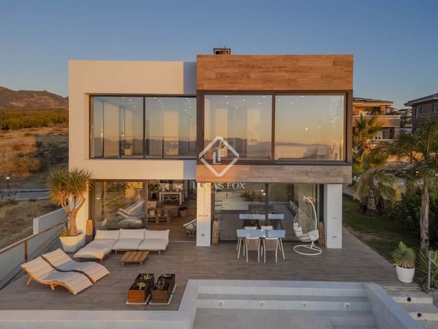 1 soverom Villa til salgs i La Zubia med svømmebasseng garasje - € 595 000 (Ref: 9313877)