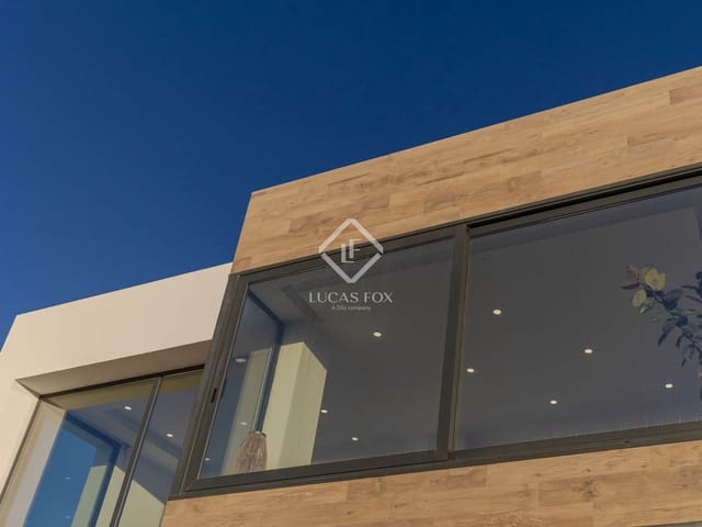 1 soverom Villa til salgs i La Zubia med svømmebasseng garasje - € 595 000 (Ref: 9313877)