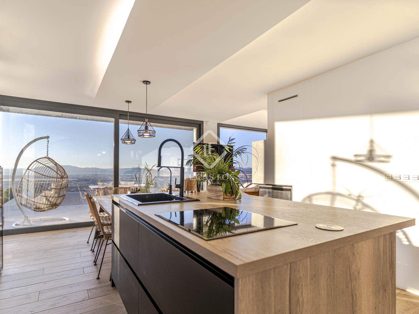 1 sovrum Villa till salu i La Zubia med pool garage - 595 000 € (Ref: 9313877)