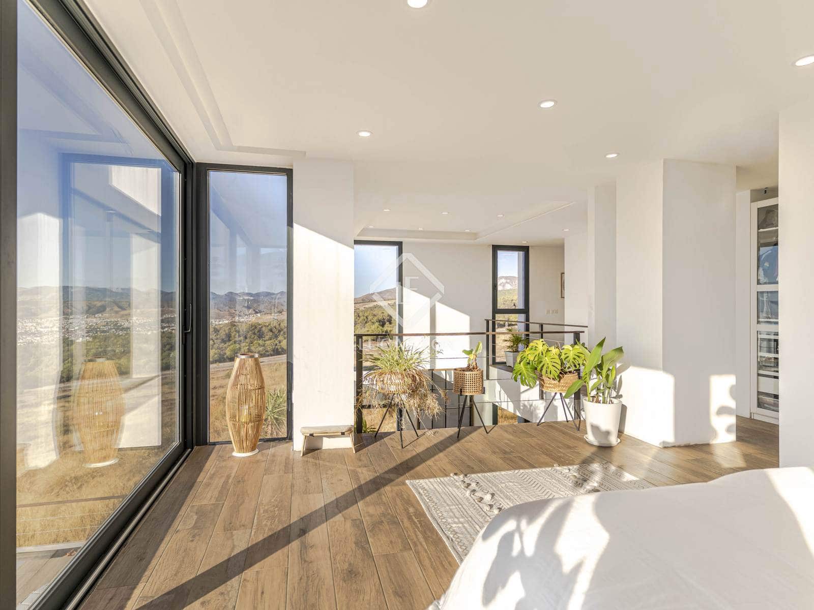 1 sovrum Villa till salu i La Zubia med pool garage - 595 000 € (Ref: 9313877)