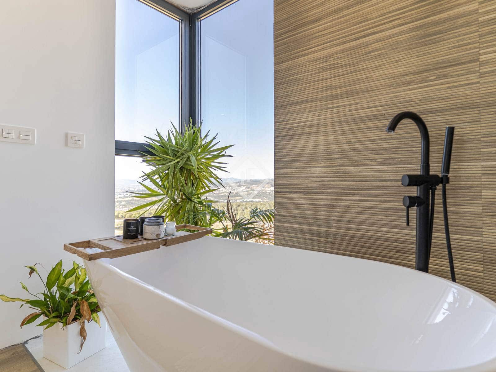 1 sovrum Villa till salu i La Zubia med pool garage - 595 000 € (Ref: 9313877)