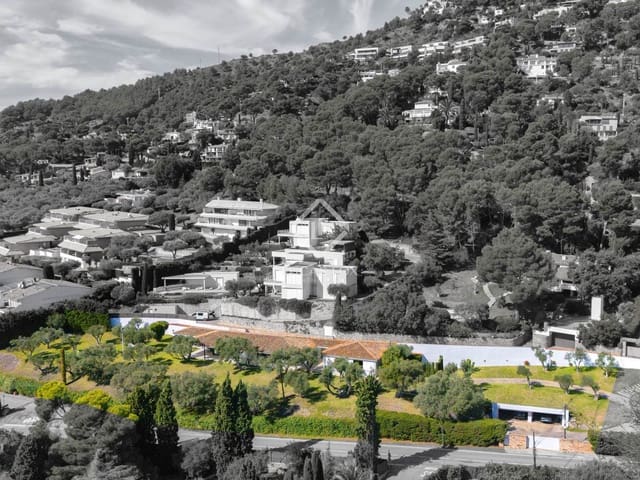 3 bedroom Villa for sale in Begur with garage - € 2,950,000 (Ref: 9314280)