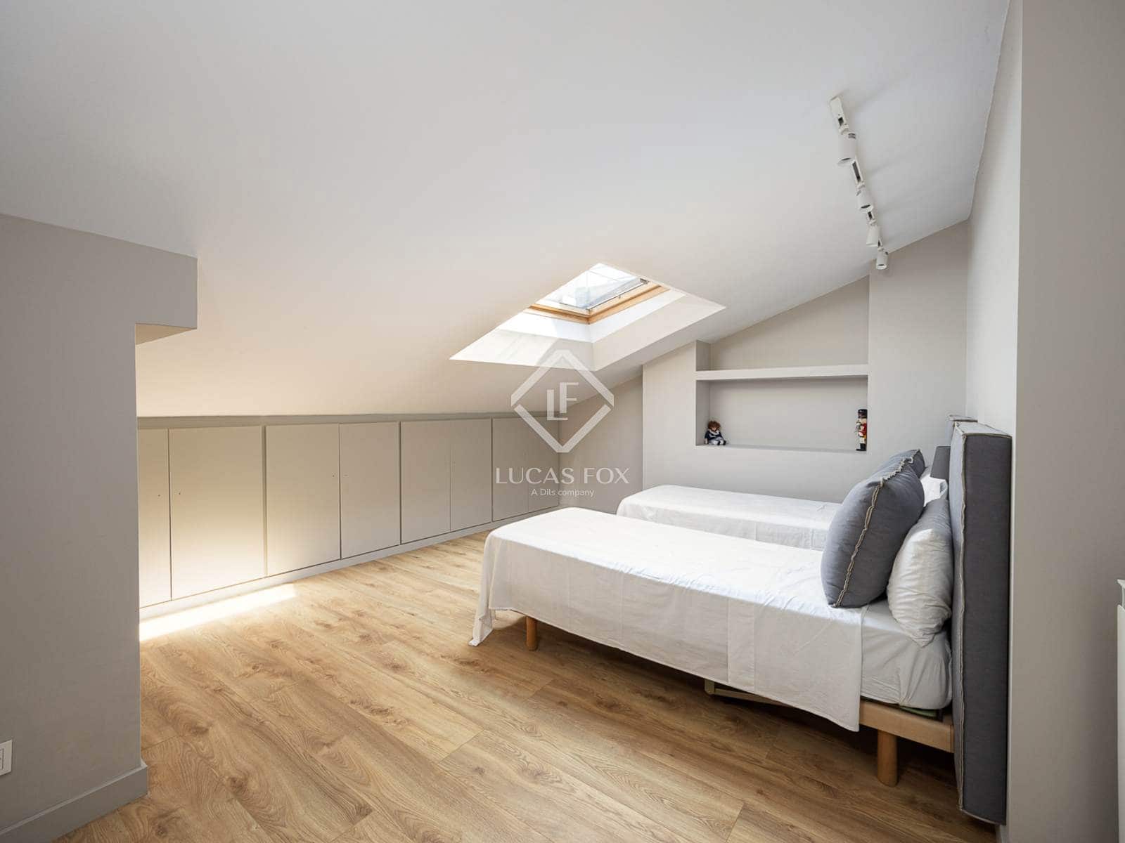 6 sovrum Takvåning till salu i Barcelona stad med garage - 1 875 000 € (Ref: 9315214)