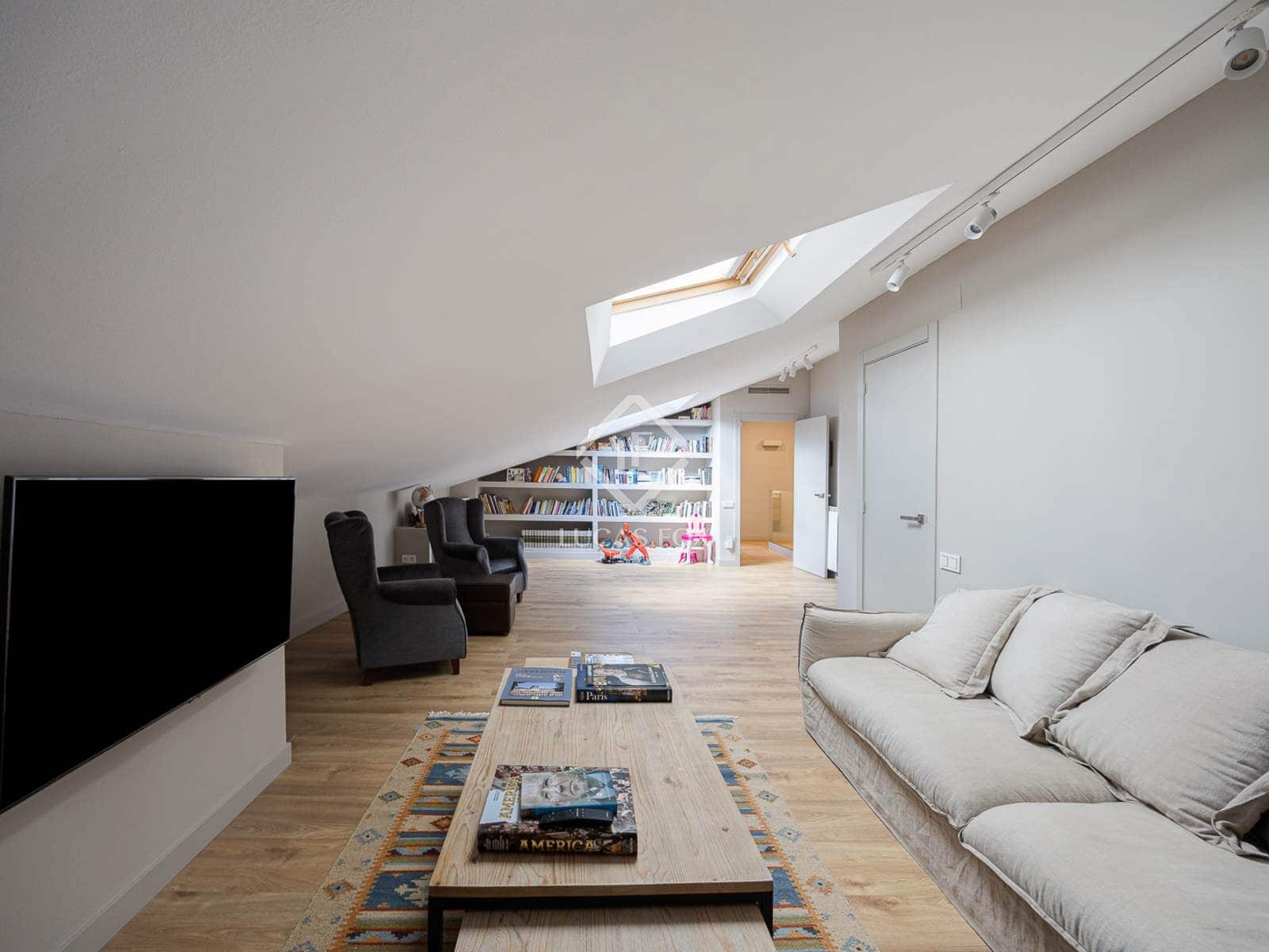 6 sovrum Takvåning till salu i Barcelona stad med garage - 1 875 000 € (Ref: 9315214)