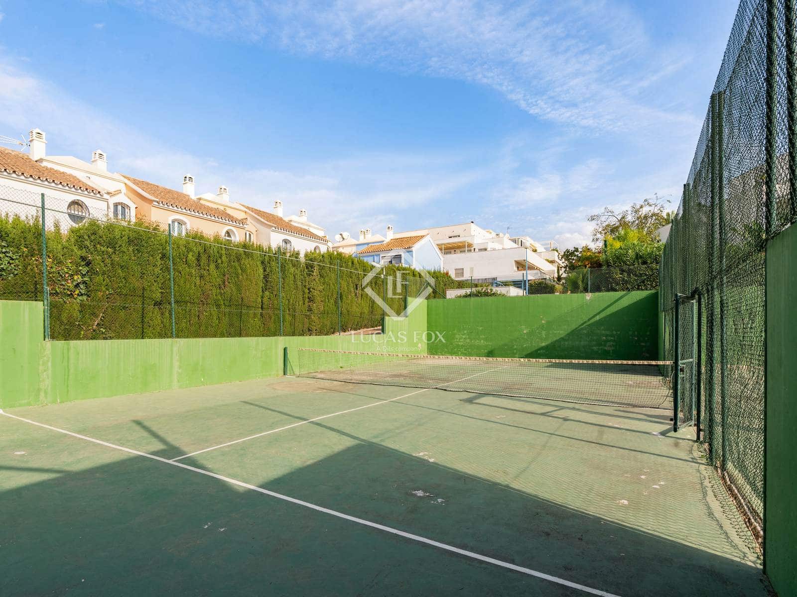 2 slaapkamer Appartement te koop in Marbella met zwembad garage - € 449.000 (Ref: 9315219)