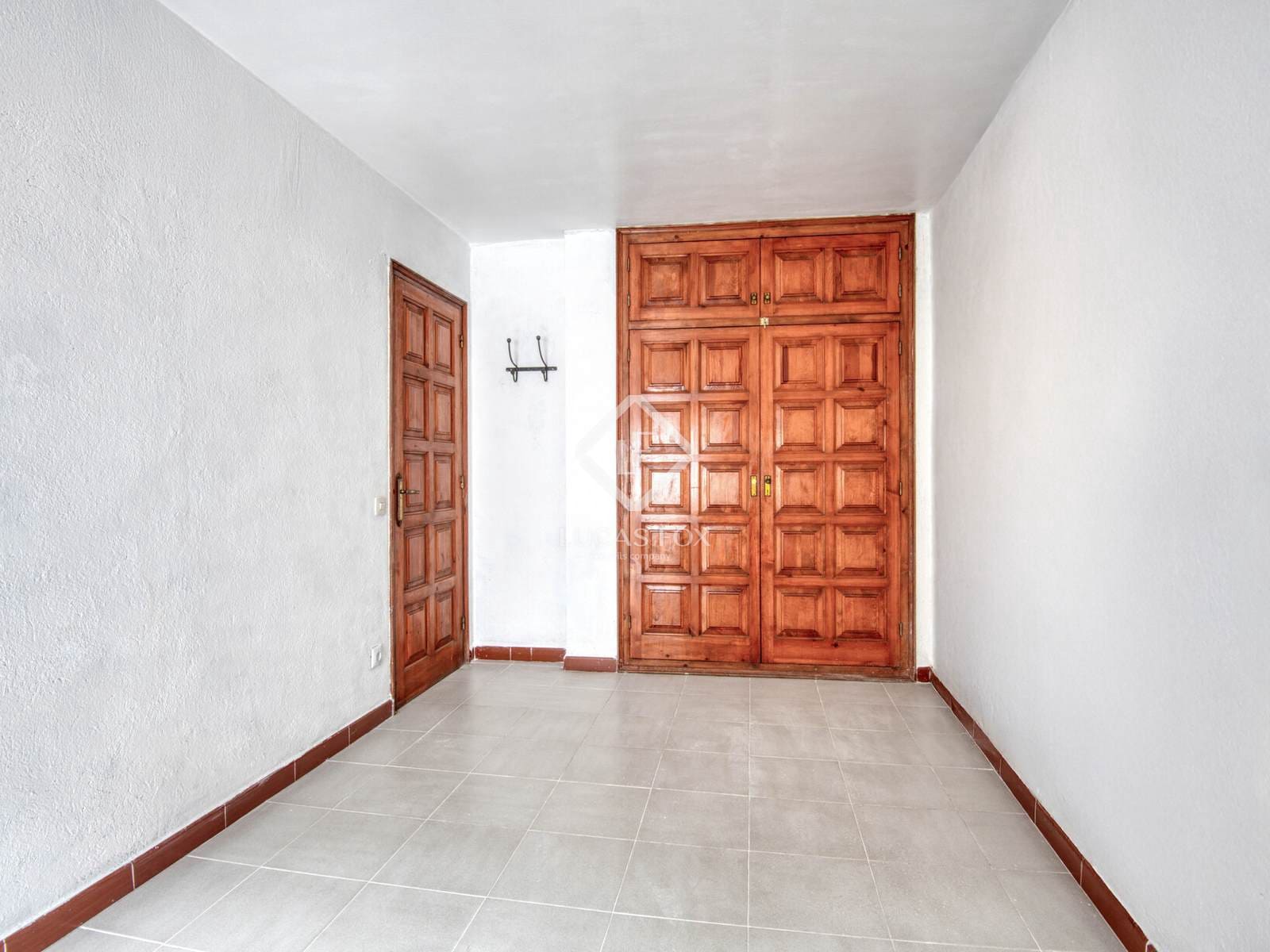 3 makuuhuone Huvila myytävänä paikassa Calonge i Sant Antoni mukana 
autotalli - 372 000 € (Ref: 9315222)