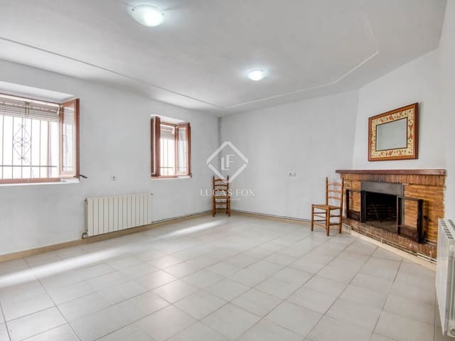 3 makuuhuone Huvila myytävänä paikassa Calonge i Sant Antoni mukana 
autotalli - 372 000 € (Ref: 9315222)