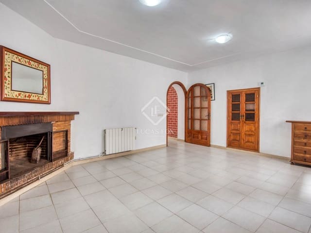 3 makuuhuone Huvila myytävänä paikassa Calonge i Sant Antoni mukana 
autotalli - 372 000 € (Ref: 9315222)