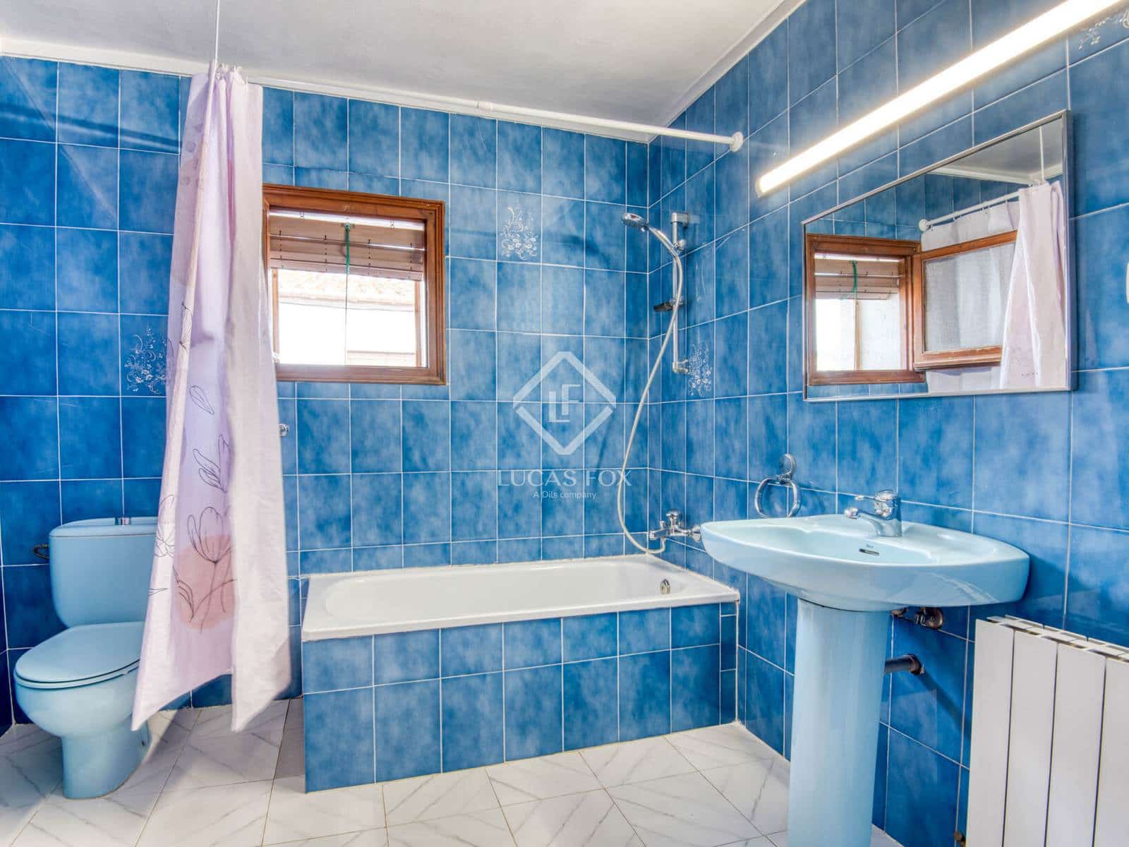 3 makuuhuone Huvila myytävänä paikassa Calonge i Sant Antoni mukana 
autotalli - 372 000 € (Ref: 9315222)