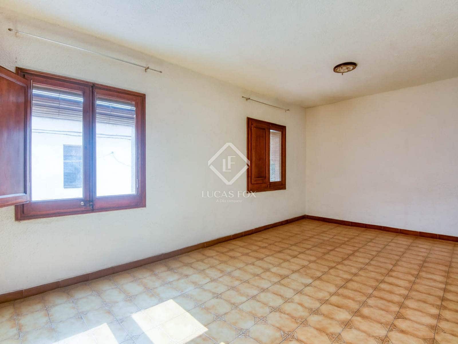 3 makuuhuone Huvila myytävänä paikassa Calonge i Sant Antoni mukana 
autotalli - 372 000 € (Ref: 9315222)