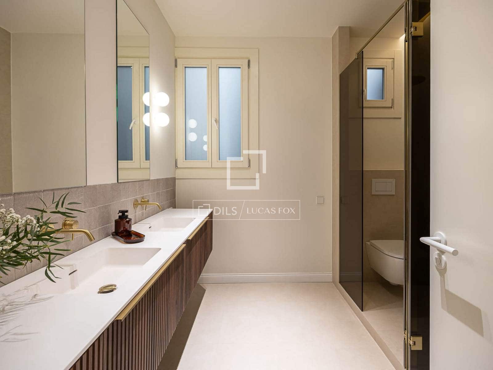 4 soveværelse Lejlighed til salg i Barcelona by - € 1.985.000 (Ref: 9318097)