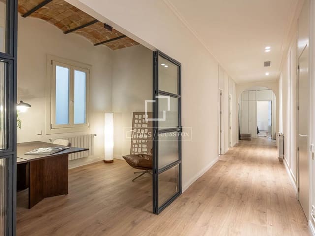 4 makuuhuone Huoneisto myytävänä paikassa Barcelona kaupunki - 1 985 000 € (Ref: 9318097)