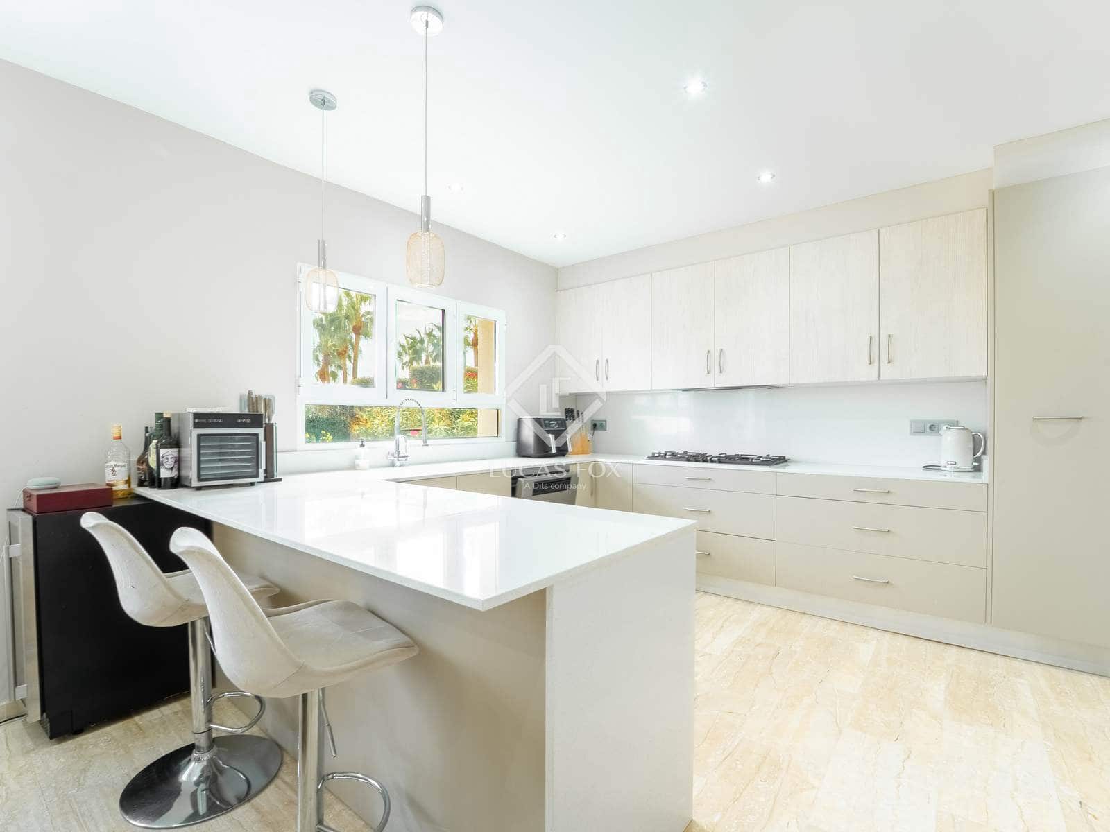 4 chambre Villa/Maison à vendre à San Vicente / Sant Vicent del Raspeig avec garage - 750 000 € (Ref: 9318098)