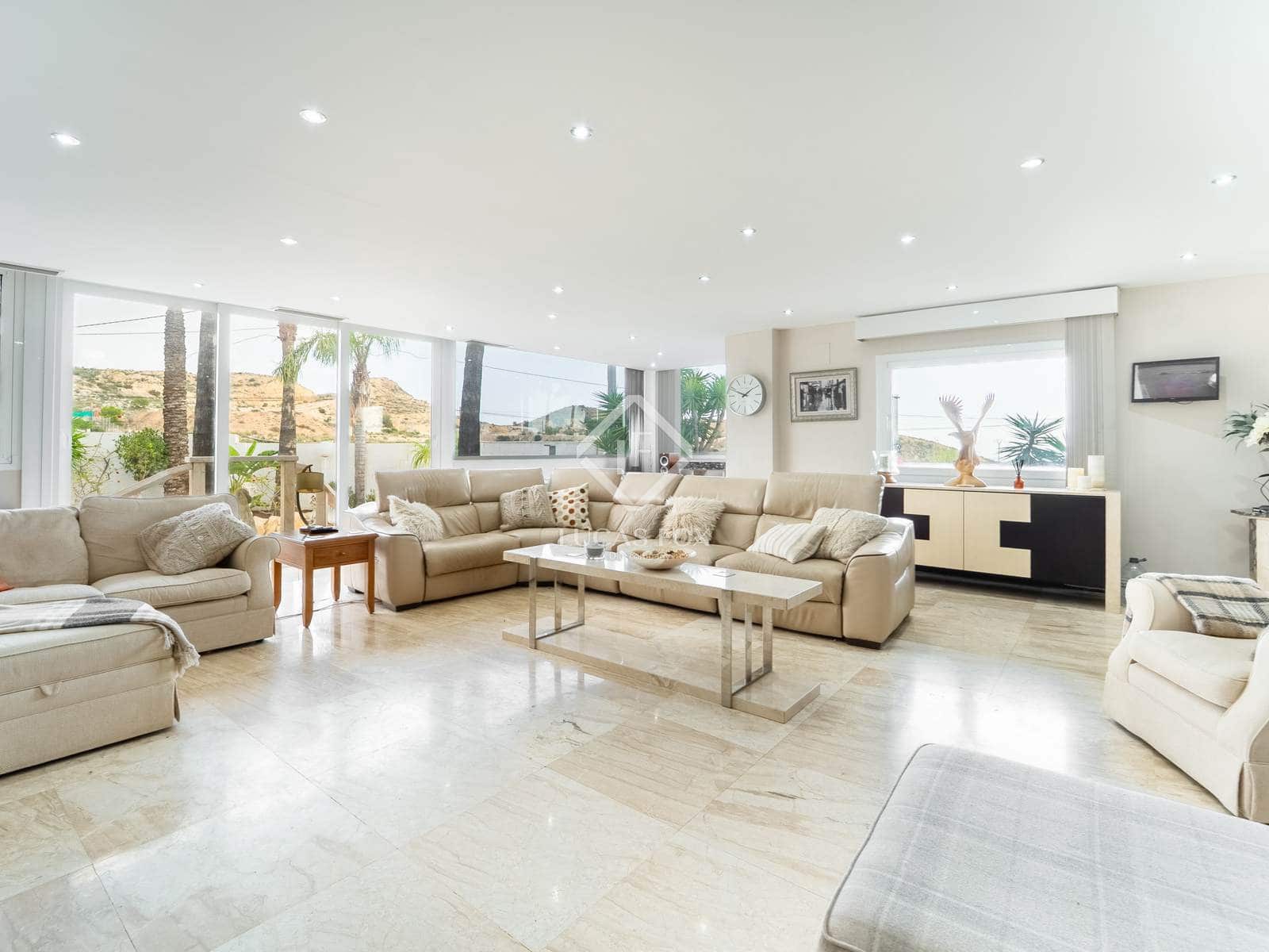 4 chambre Villa/Maison à vendre à San Vicente / Sant Vicent del Raspeig avec garage - 750 000 € (Ref: 9318098)