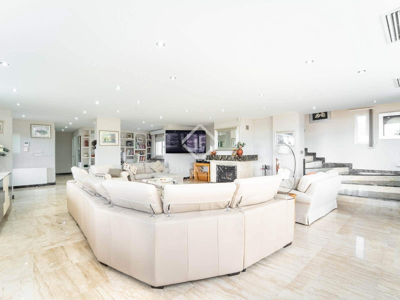 4 chambre Villa/Maison à vendre à San Vicente / Sant Vicent del Raspeig avec garage - 750 000 € (Ref: 9318098)