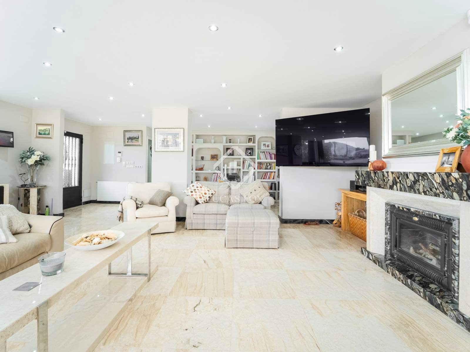 4 chambre Villa/Maison à vendre à San Vicente / Sant Vicent del Raspeig avec garage - 750 000 € (Ref: 9318098)