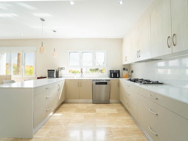 4 chambre Villa/Maison à vendre à San Vicente / Sant Vicent del Raspeig avec garage - 750 000 € (Ref: 9318098)