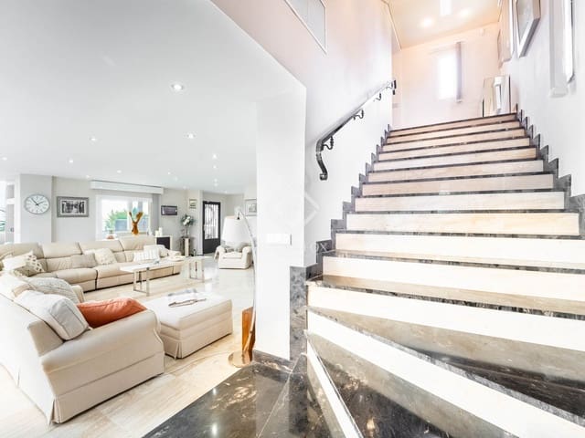 4 chambre Villa/Maison à vendre à San Vicente / Sant Vicent del Raspeig avec garage - 750 000 € (Ref: 9318098)