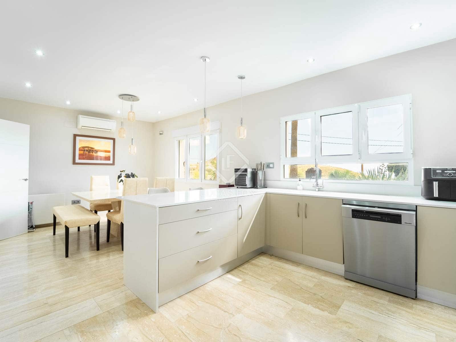 4 chambre Villa/Maison à vendre à San Vicente / Sant Vicent del Raspeig avec garage - 750 000 € (Ref: 9318098)