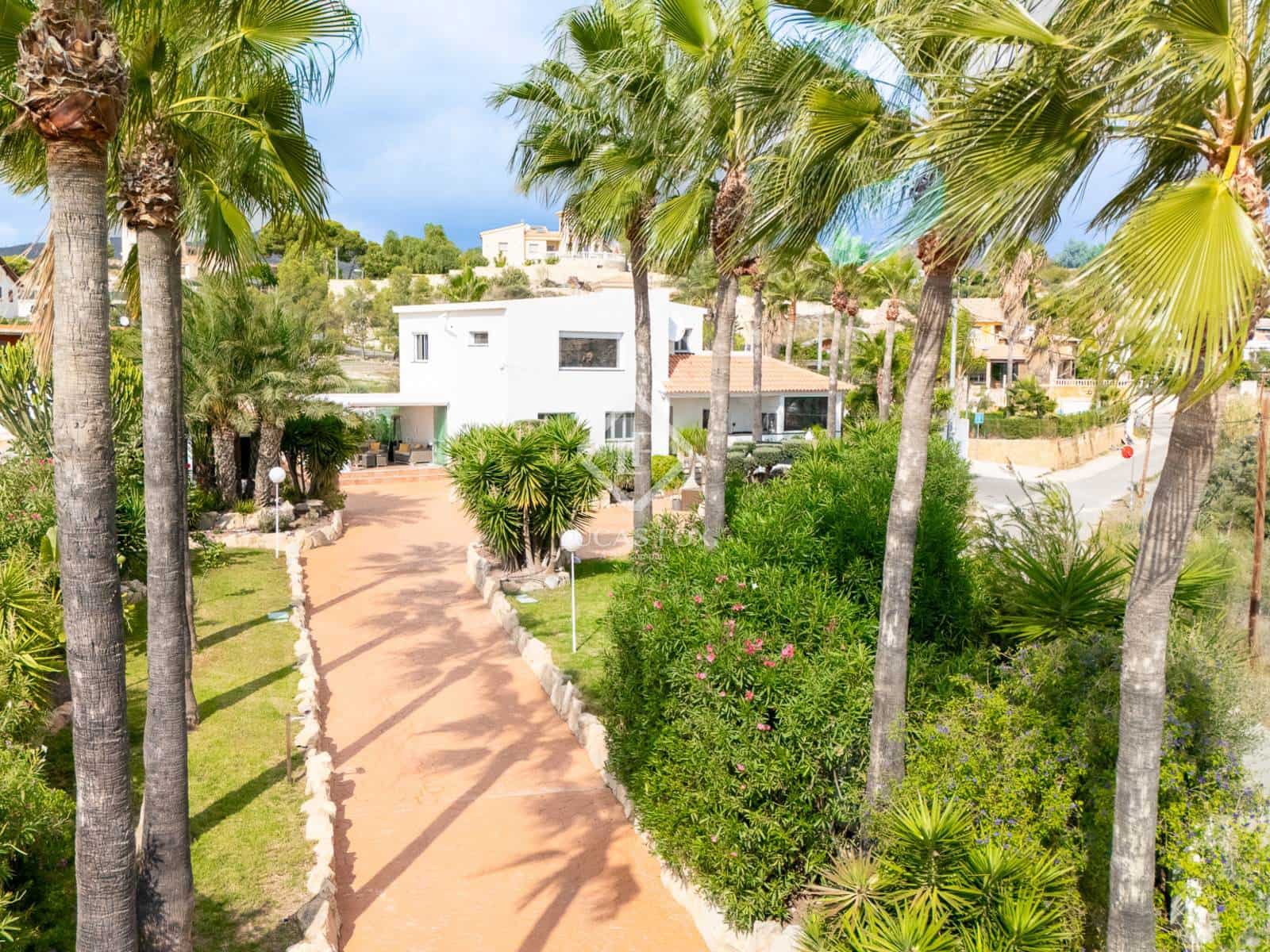 4 chambre Villa/Maison à vendre à San Vicente / Sant Vicent del Raspeig avec garage - 750 000 € (Ref: 9318098)