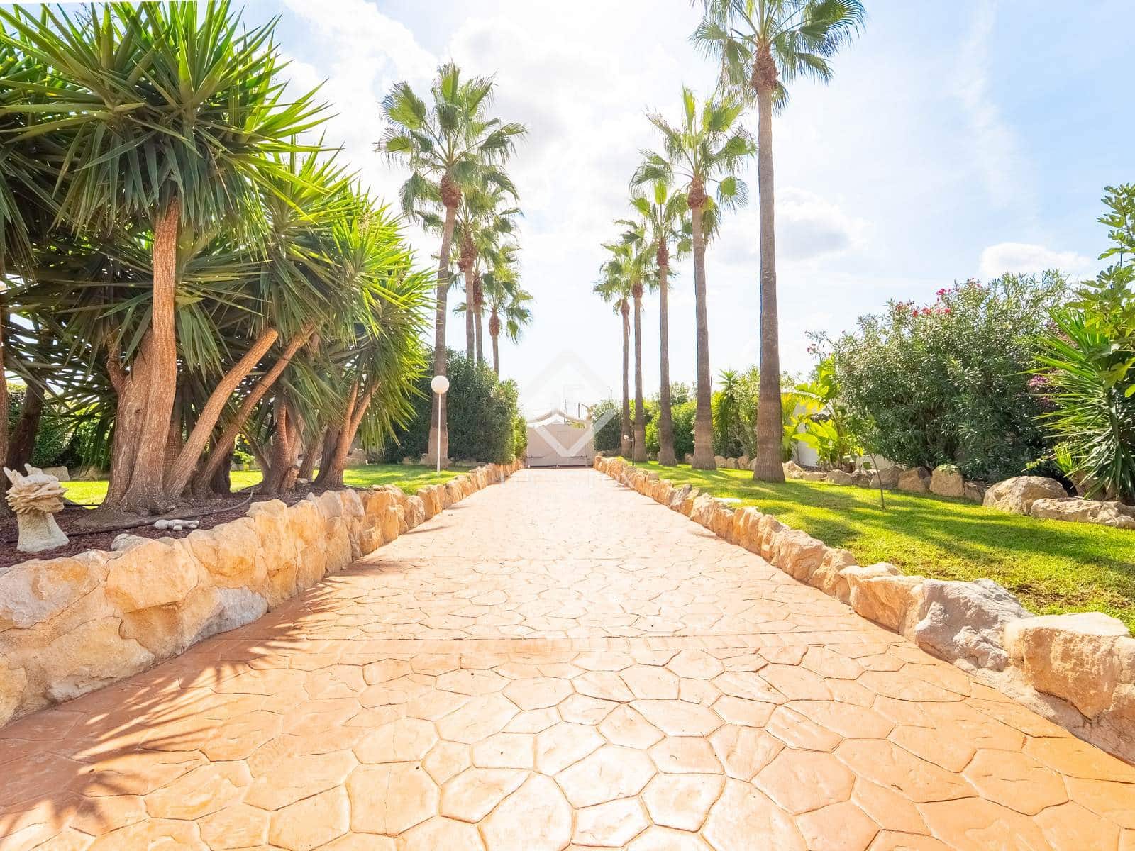 4 chambre Villa/Maison à vendre à San Vicente / Sant Vicent del Raspeig avec garage - 750 000 € (Ref: 9318098)