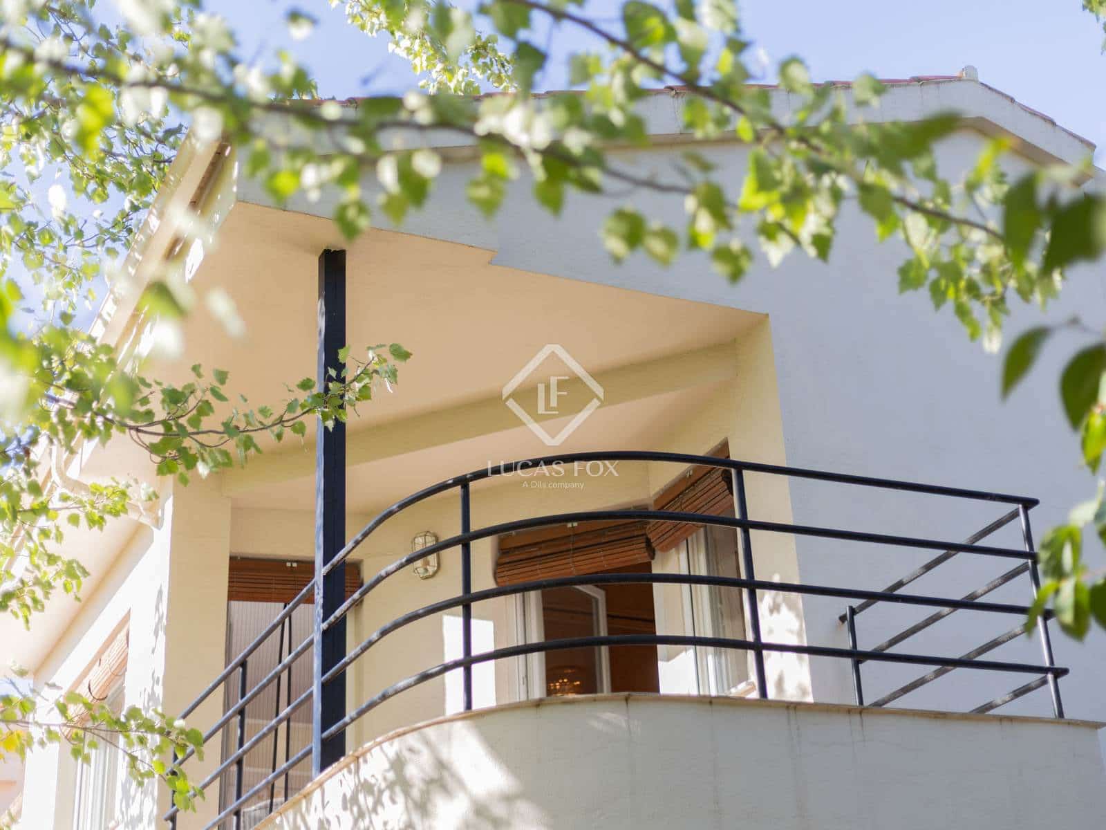 5 sypialnia Willa na sprzedaż w Miasto Grenada z basenem garażem - 1 475 000 € (Ref: 9319941)