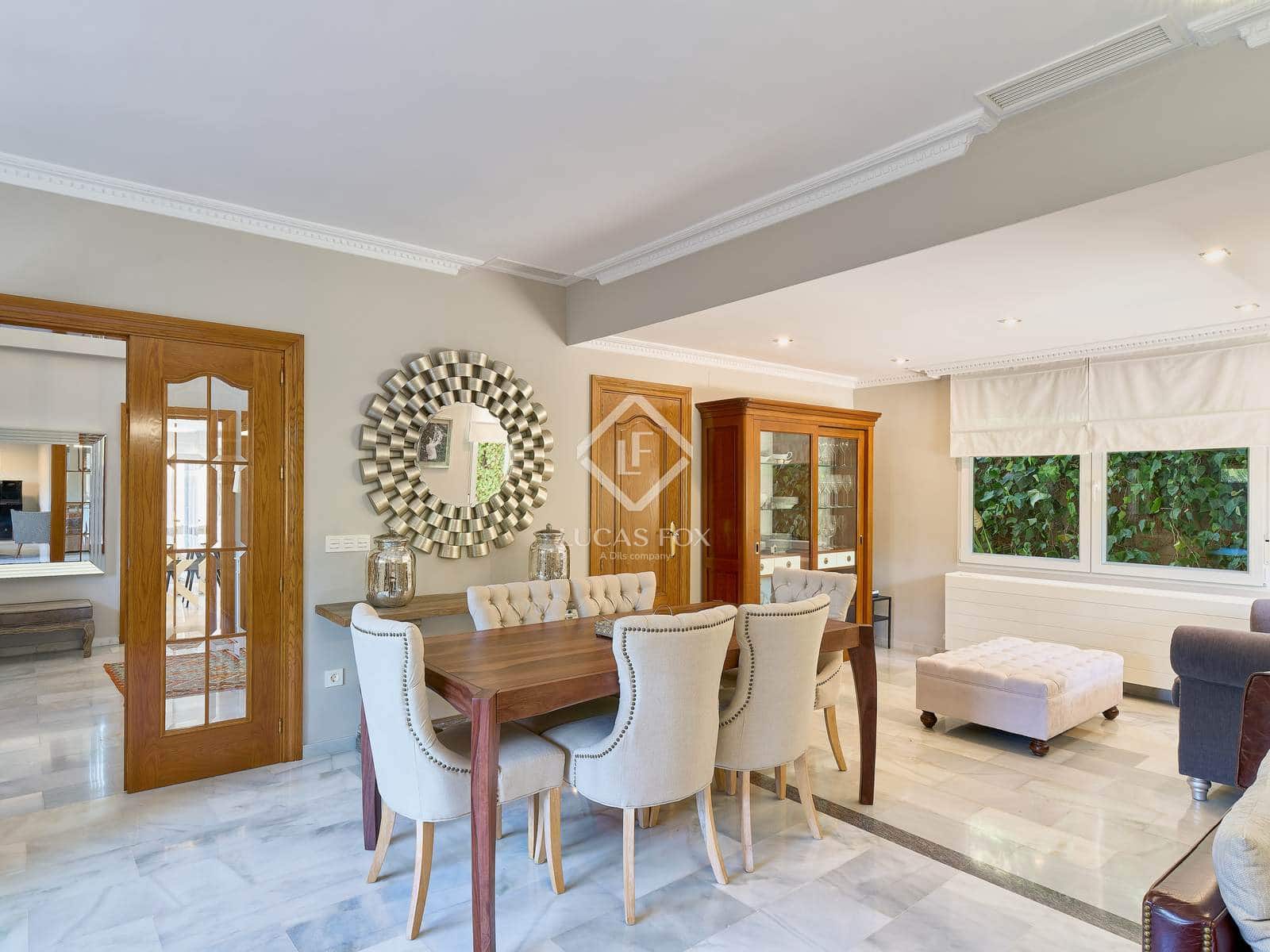 5 sypialnia Willa na sprzedaż w Miasto Grenada z basenem garażem - 1 475 000 € (Ref: 9319941)