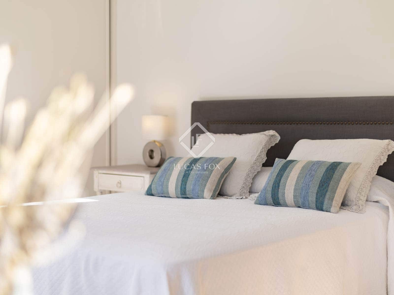 5 sypialnia Willa na sprzedaż w Miasto Grenada z basenem garażem - 1 475 000 € (Ref: 9319941)