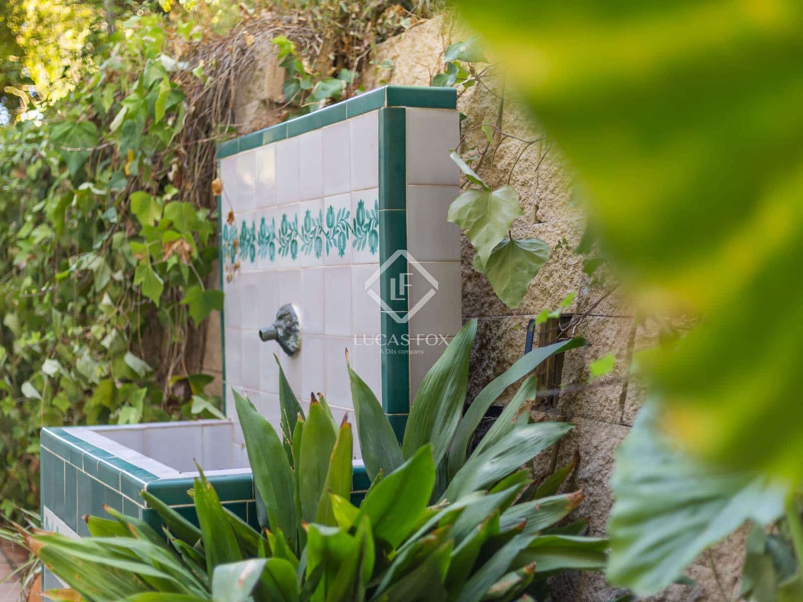 5 sypialnia Willa na sprzedaż w Miasto Grenada z basenem garażem - 1 475 000 € (Ref: 9319941)