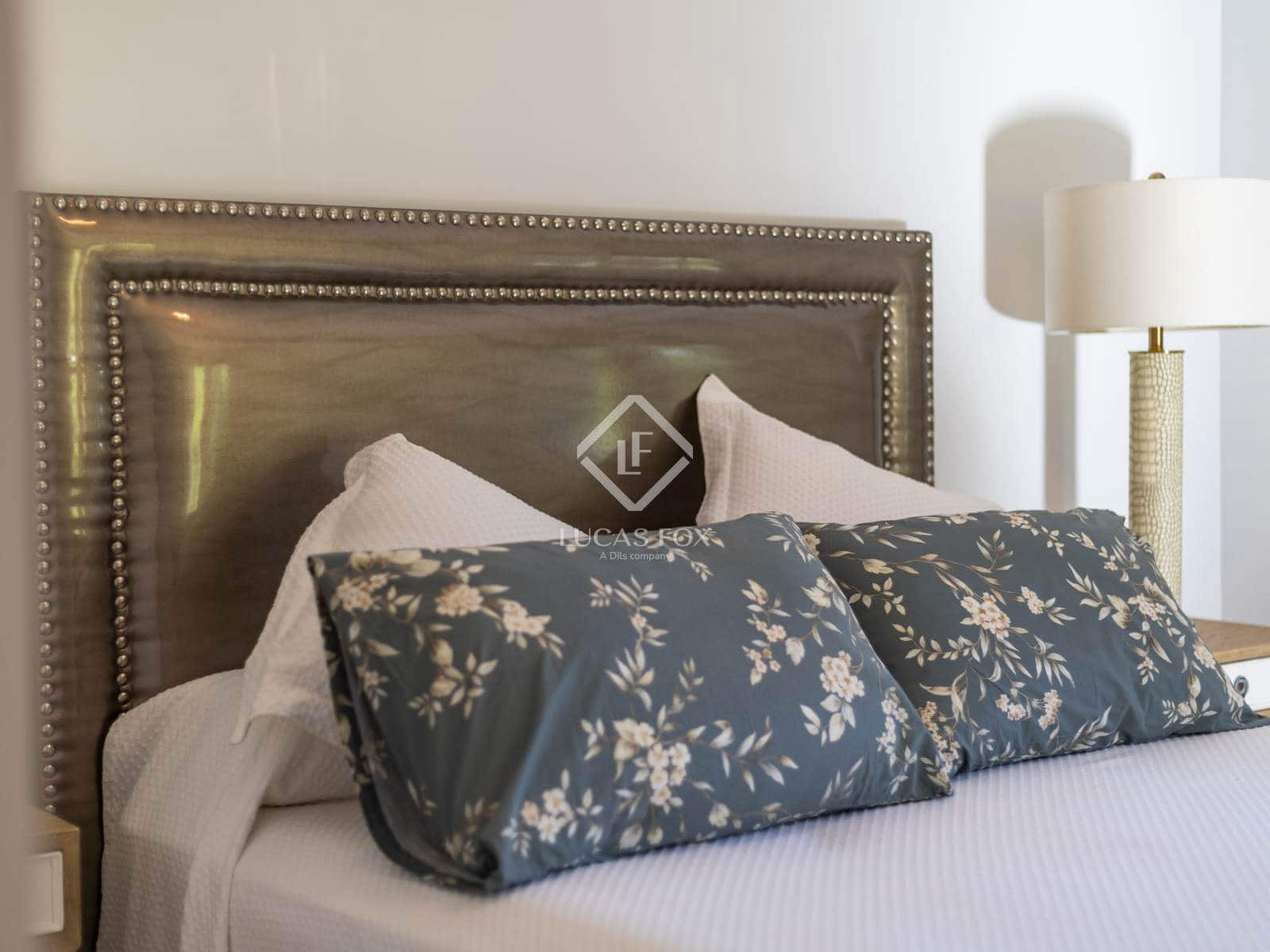 5 sypialnia Willa na sprzedaż w Miasto Grenada z basenem garażem - 1 475 000 € (Ref: 9319941)