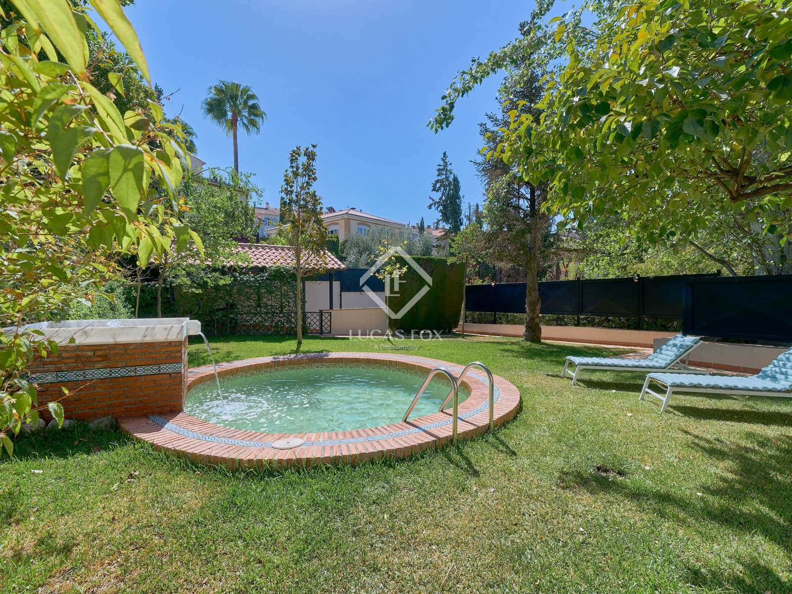 5 sypialnia Willa na sprzedaż w Miasto Grenada z basenem garażem - 1 475 000 € (Ref: 9319941)