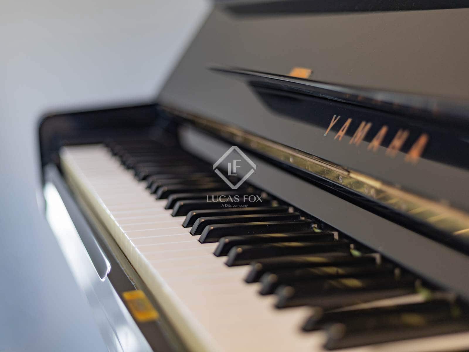 5 sypialnia Willa na sprzedaż w Miasto Grenada z basenem garażem - 1 475 000 € (Ref: 9319941)