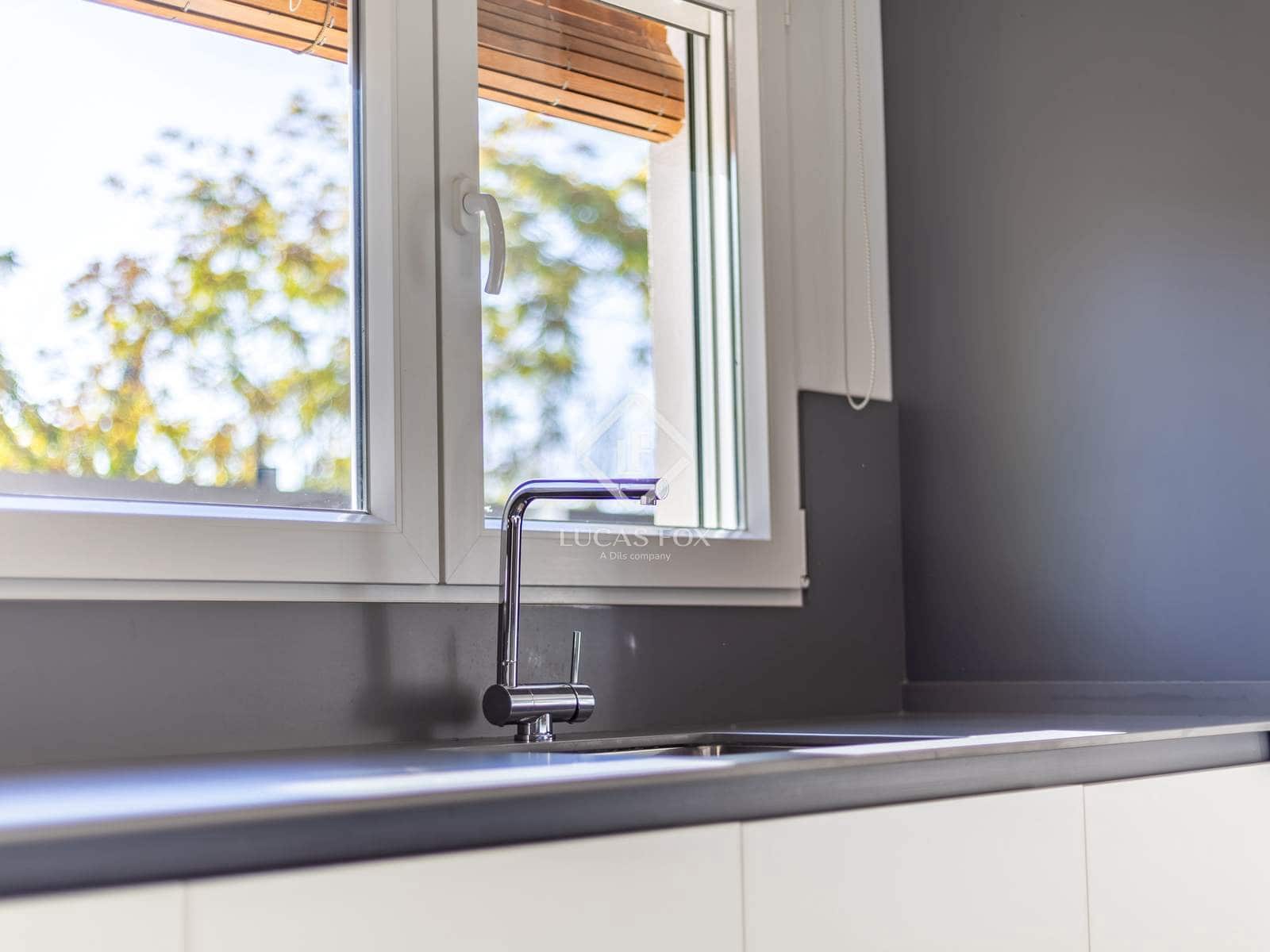 5 sypialnia Willa na sprzedaż w Miasto Grenada z basenem garażem - 1 475 000 € (Ref: 9319941)