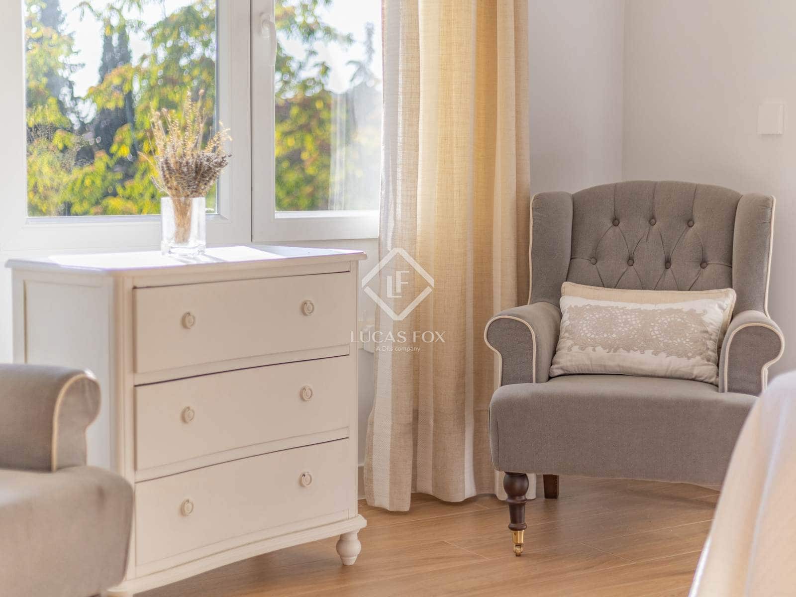 5 sypialnia Willa na sprzedaż w Miasto Grenada z basenem garażem - 1 475 000 € (Ref: 9319941)